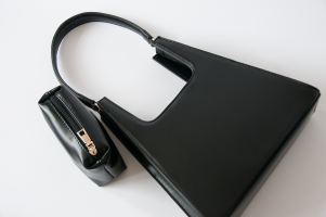 Black Jeenaa Jiyo Handbag